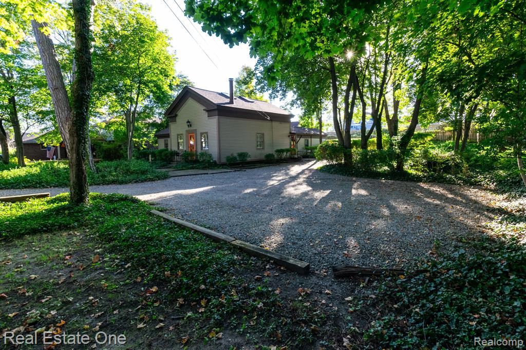 54 BUFFALO Street, Clarkston, MI — Photo 4
