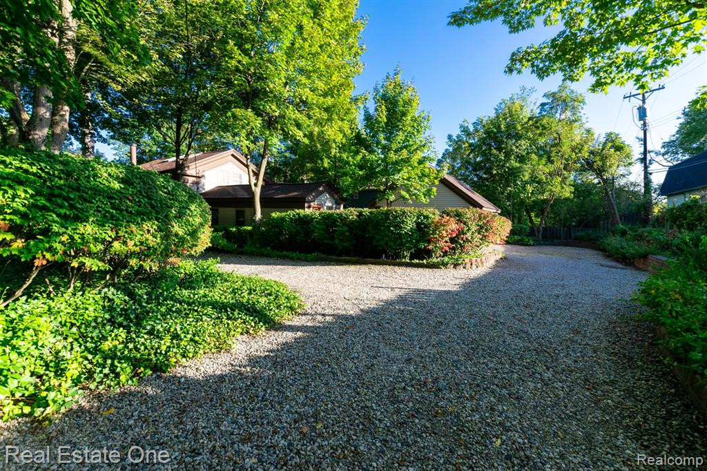 54 BUFFALO Street, Clarkston, MI — Photo 5