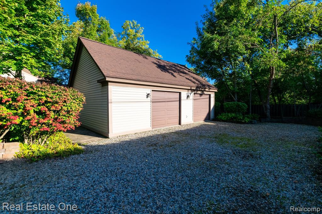54 BUFFALO Street, Clarkston, MI — Photo 6