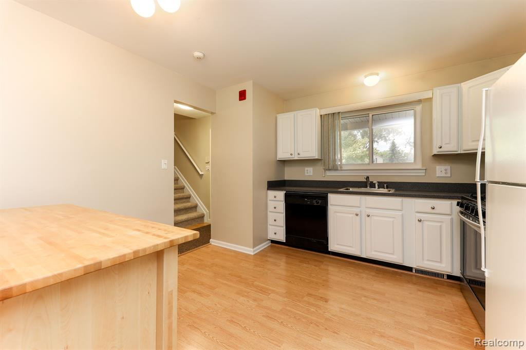 1916 JAN Circle, Canton, MI 48187 — Photo 8