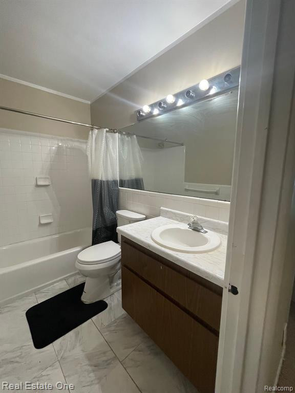 1824 COLONIAL VILLAGE Way, 3, Waterford, MI 48328 — Photo 18