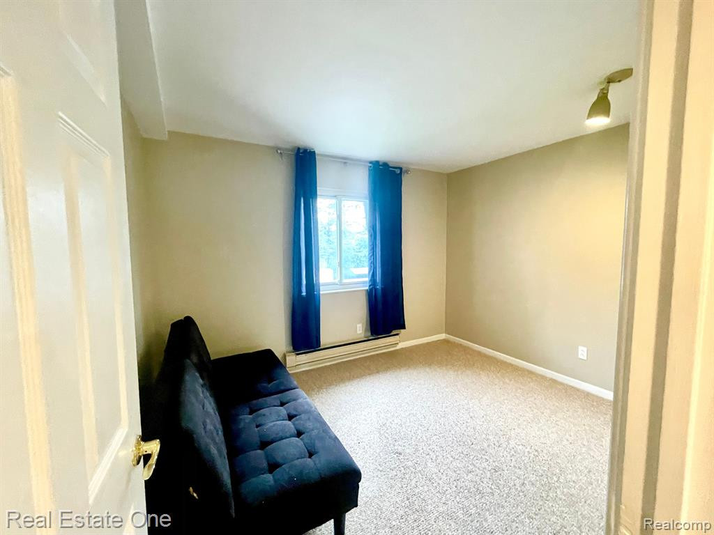 1824 COLONIAL VILLAGE Way, 3, Waterford, MI 48328 — Photo 20