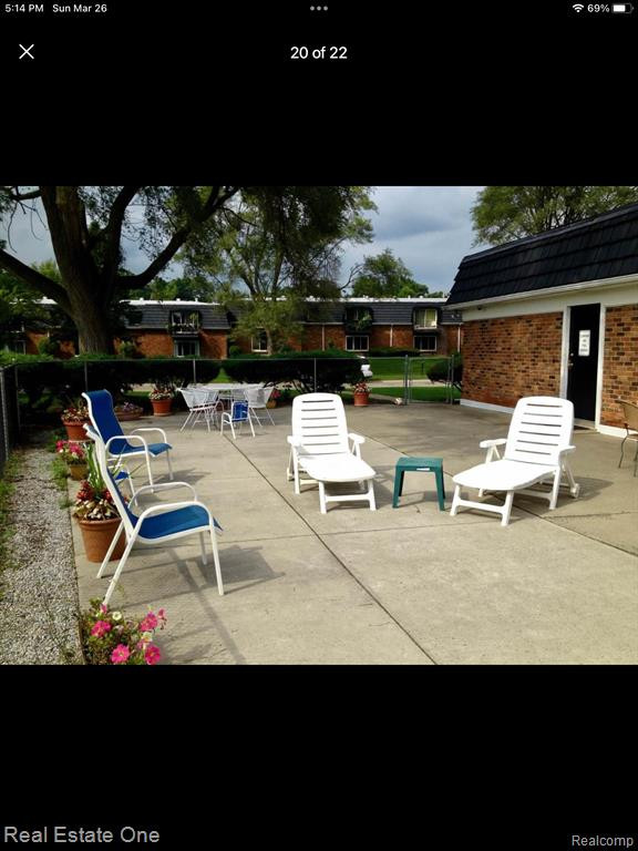 1824 COLONIAL VILLAGE Way, 3, Waterford, MI 48328 — Photo 32