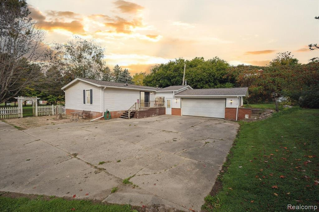 3418 N BLACKS CORNERS Road, Imlay City, MI 48444 — Photo 4