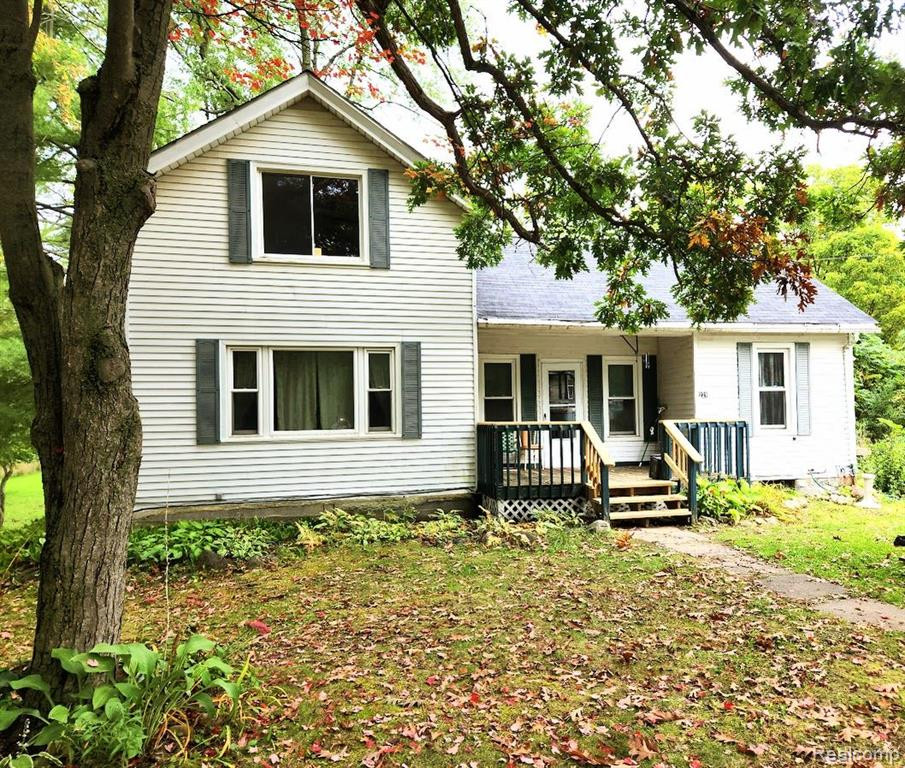 221 E HIGH Street, Metamora, MI 48455 — front exterior
