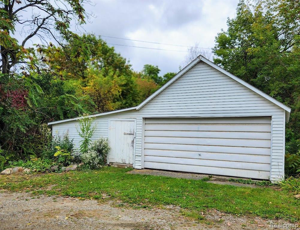 221 E HIGH Street, Metamora, MI 48455 — Photo 22