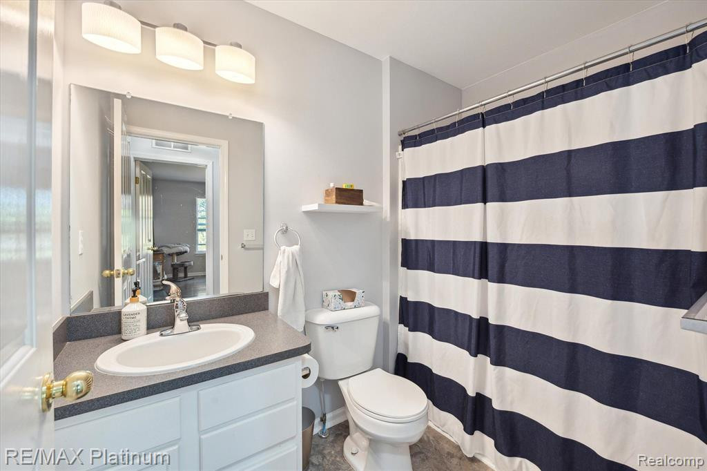 605 Abbington, Howell, MI 48843 — Photo 19
