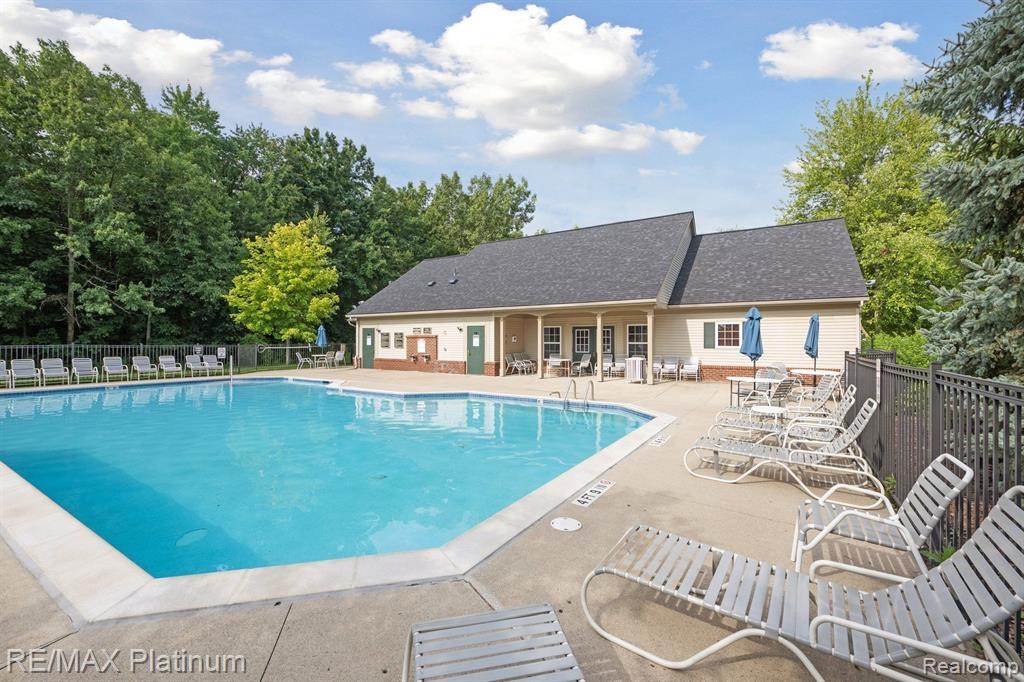 605 Abbington, Howell, MI 48843 — Photo 24