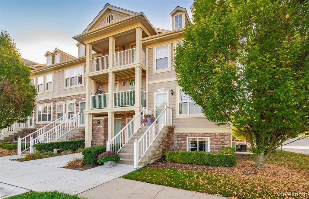 100 SABER Way, Lake Orion, MI 48362 — front exterior