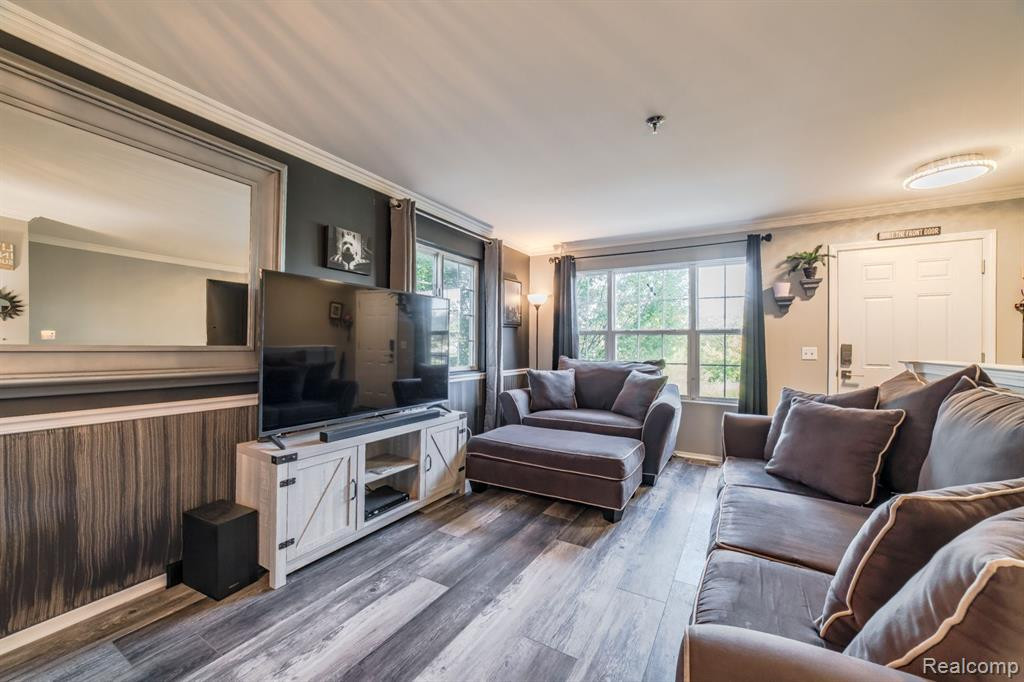 100 SABER Way, Lake Orion, MI 48362 — Photo 6