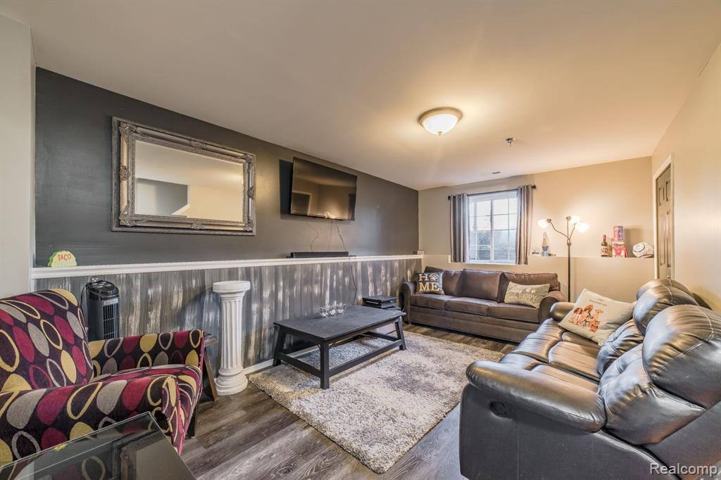 100 SABER Way, Lake Orion, MI 48362 — Photo 19