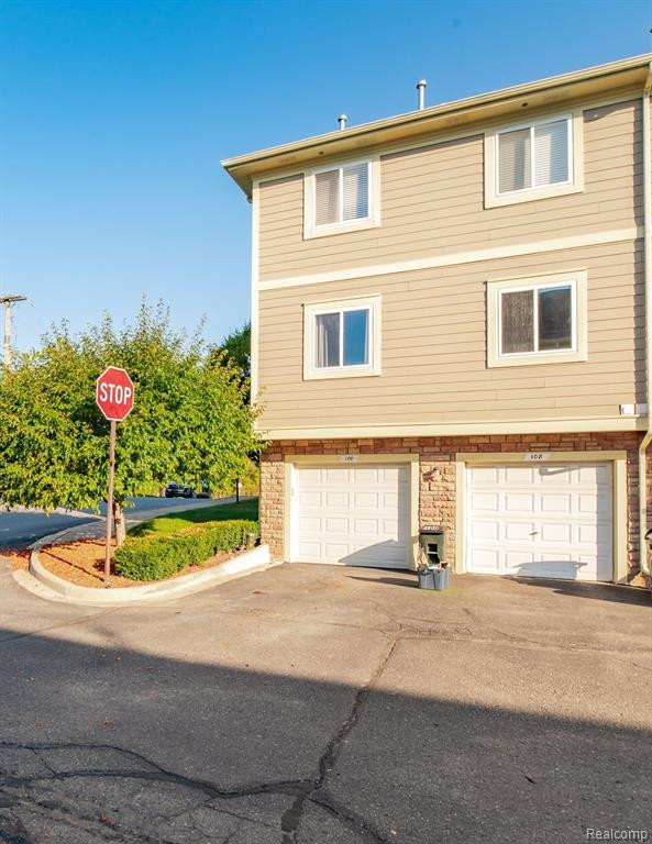 100 SABER Way, Lake Orion, MI 48362 — Photo 25