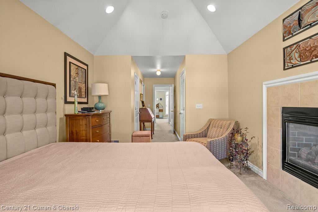1542 E LAKEVIEW Lane, Canton, MI 48187 — Photo 19