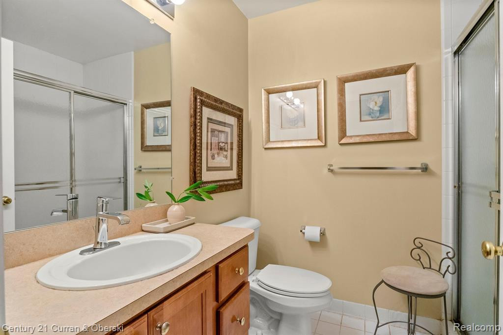 1542 E LAKEVIEW Lane, Canton, MI 48187 — Photo 21