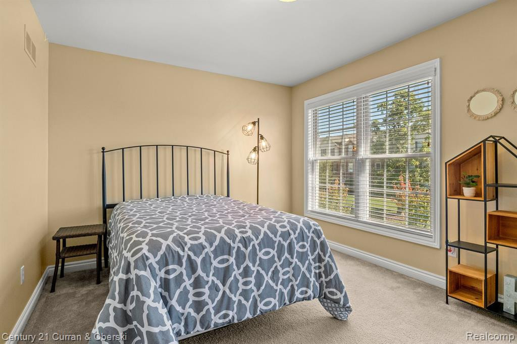 1542 E LAKEVIEW Lane, Canton, MI 48187 — Photo 26