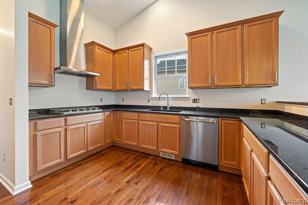 26373 SHUMANS Way, South Lyon, MI 48178 — Photo 10