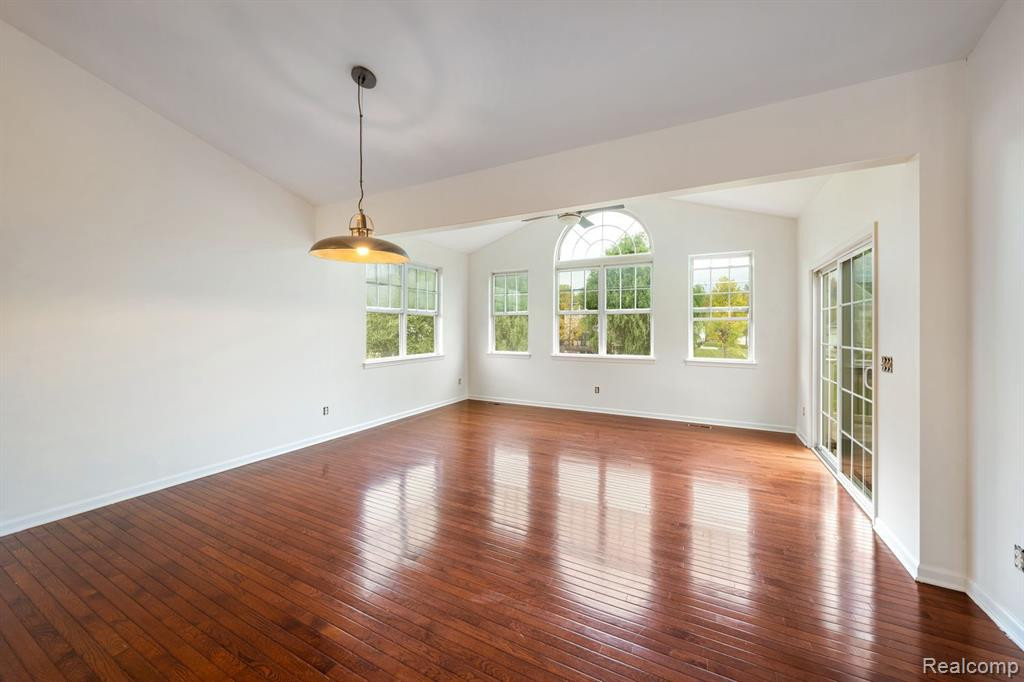 26373 SHUMANS Way, South Lyon, MI 48178 — Photo 12