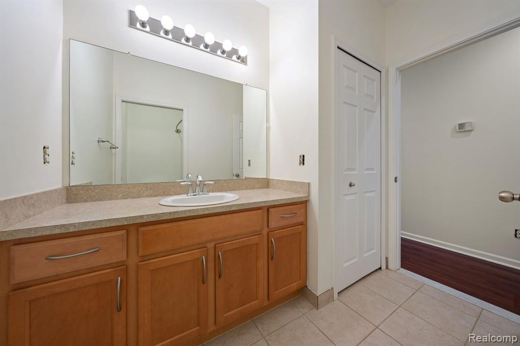 26373 SHUMANS Way, South Lyon, MI 48178 — Photo 22