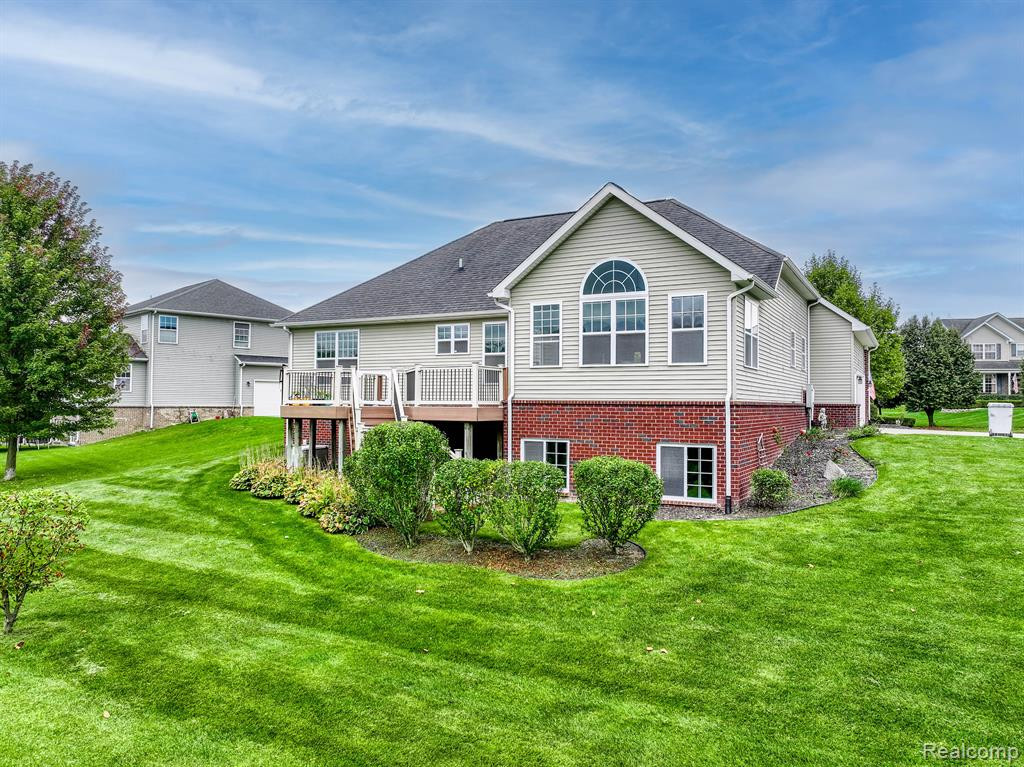 26373 SHUMANS Way, South Lyon, MI 48178 — Photo 34