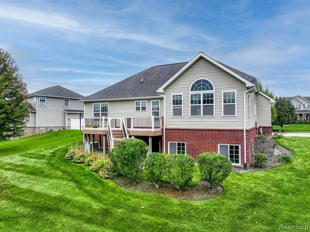 26373 SHUMANS Way, South Lyon, MI 48178 — Photo 35