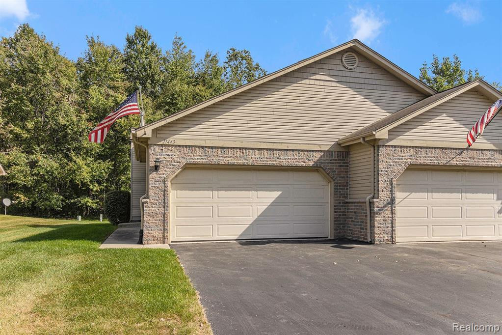 17443 AVA Court, New Boston, MI 48164 — Photo 3
