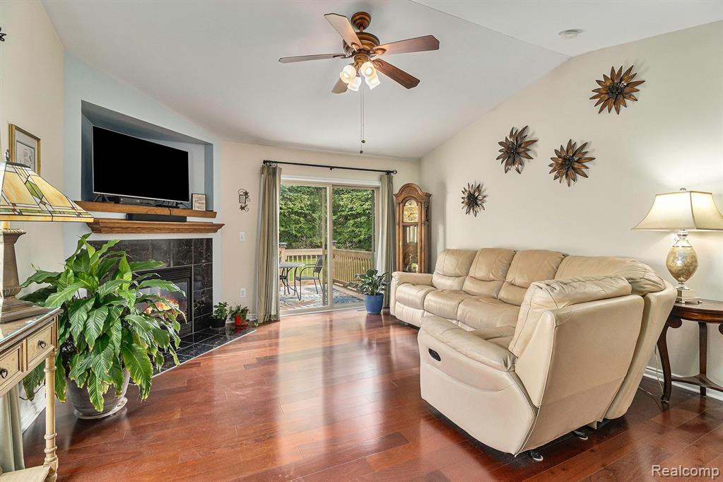 17443 AVA Court, New Boston, MI 48164 — Photo 5