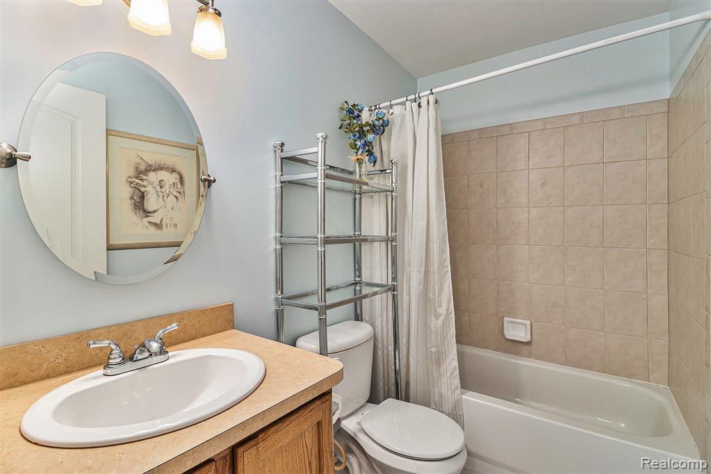 17443 AVA Court, New Boston, MI 48164 — Photo 13