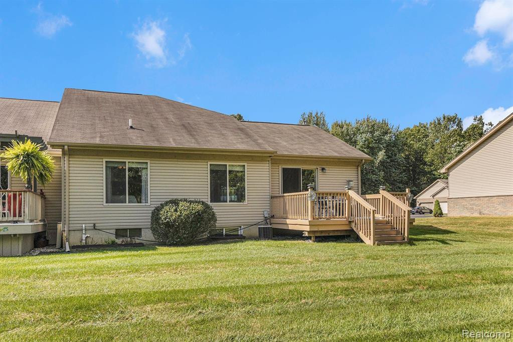 17443 AVA Court, New Boston, MI 48164 — Photo 19