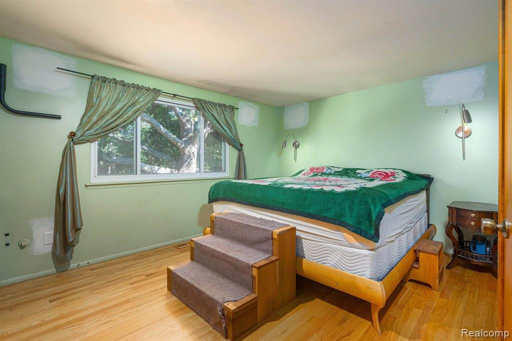 1346 KING GEORGE Boulevard, Ann Arbor, MI 48108 — Photo 9