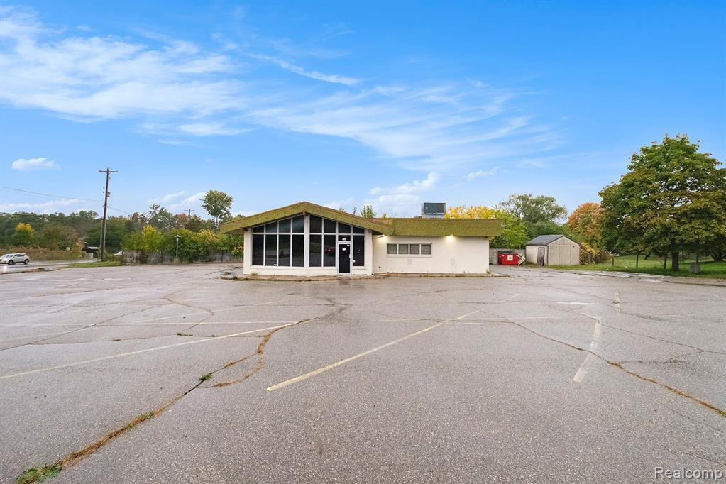 4442 BEECHER Road, Flint, MI 48532 — Photo 3