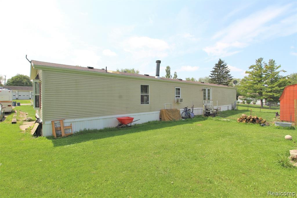 4049 E STATE Street, MI 48419 — Photo 2