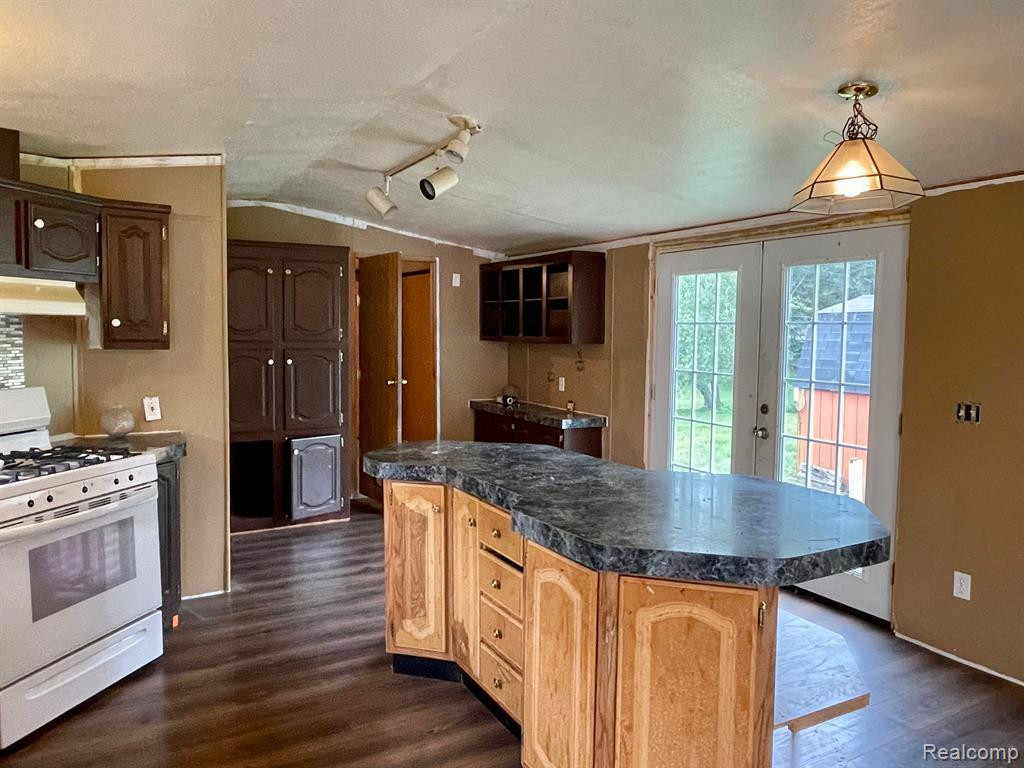 4049 E STATE Street, MI 48419 — Photo 15