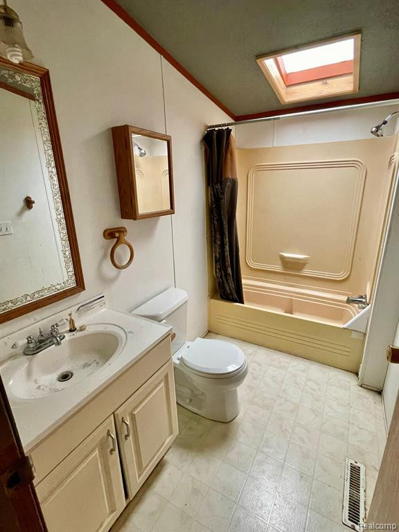 4049 E STATE Street, MI 48419 — Photo 20