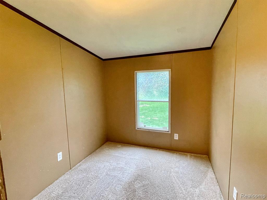 4049 E STATE Street, MI 48419 — Photo 21