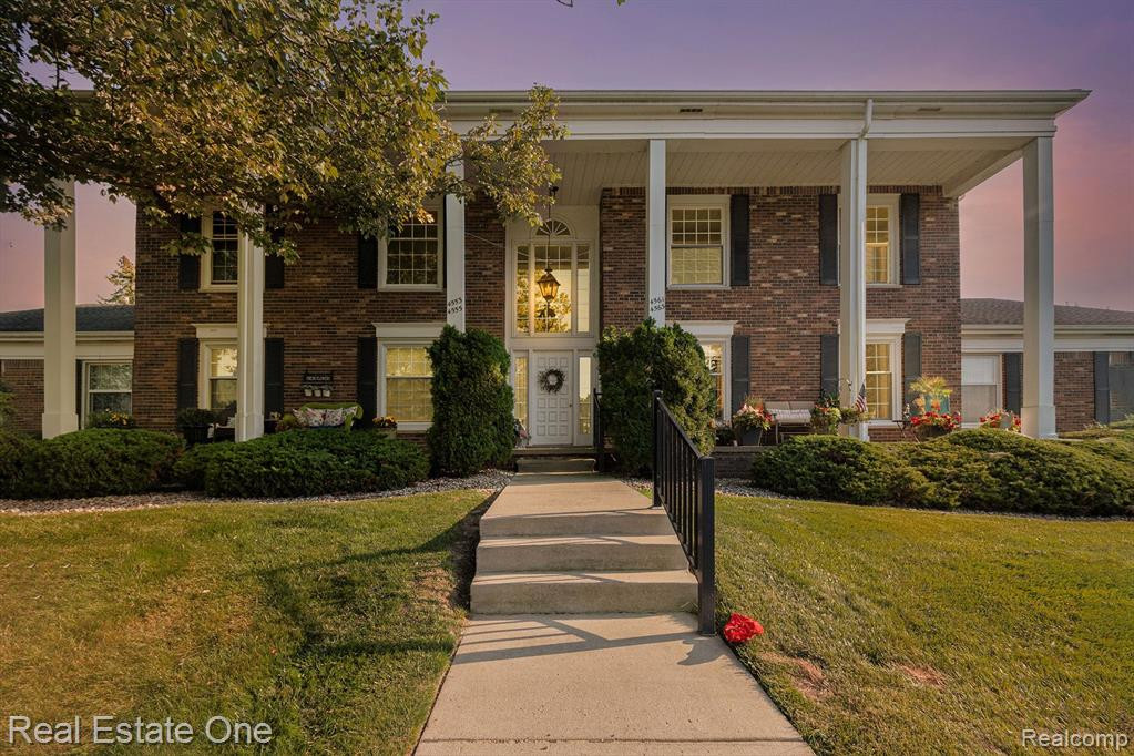 4561 LEISURE Lane, Trenton, MI 48183 — Photo 2