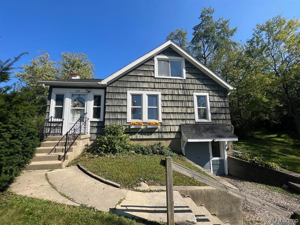 249 S Wagner Road, Ann Arbor, MI 48103 — front exterior