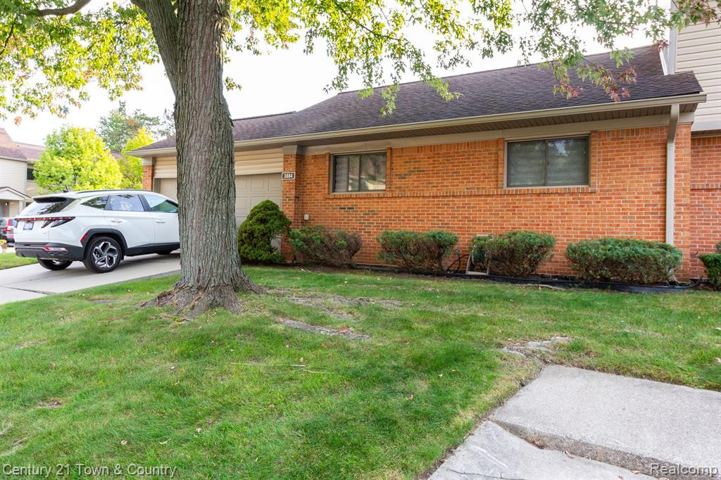 3884 OLD CREEK Road, Troy, MI 48084 — Photo 30