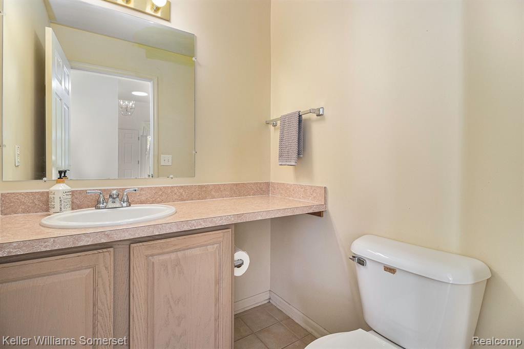 42199 SARATOGA Circle, Canton, MI 48187 — Photo 14