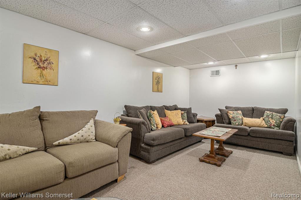 42199 SARATOGA Circle, Canton, MI 48187 — Photo 18