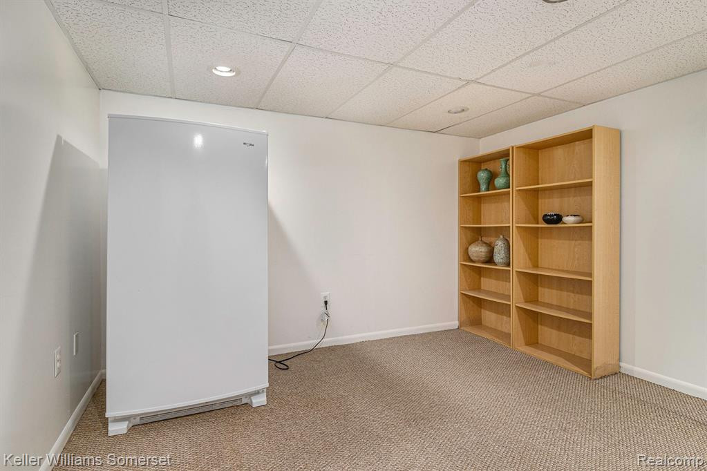 42199 SARATOGA Circle, Canton, MI 48187 — Photo 20