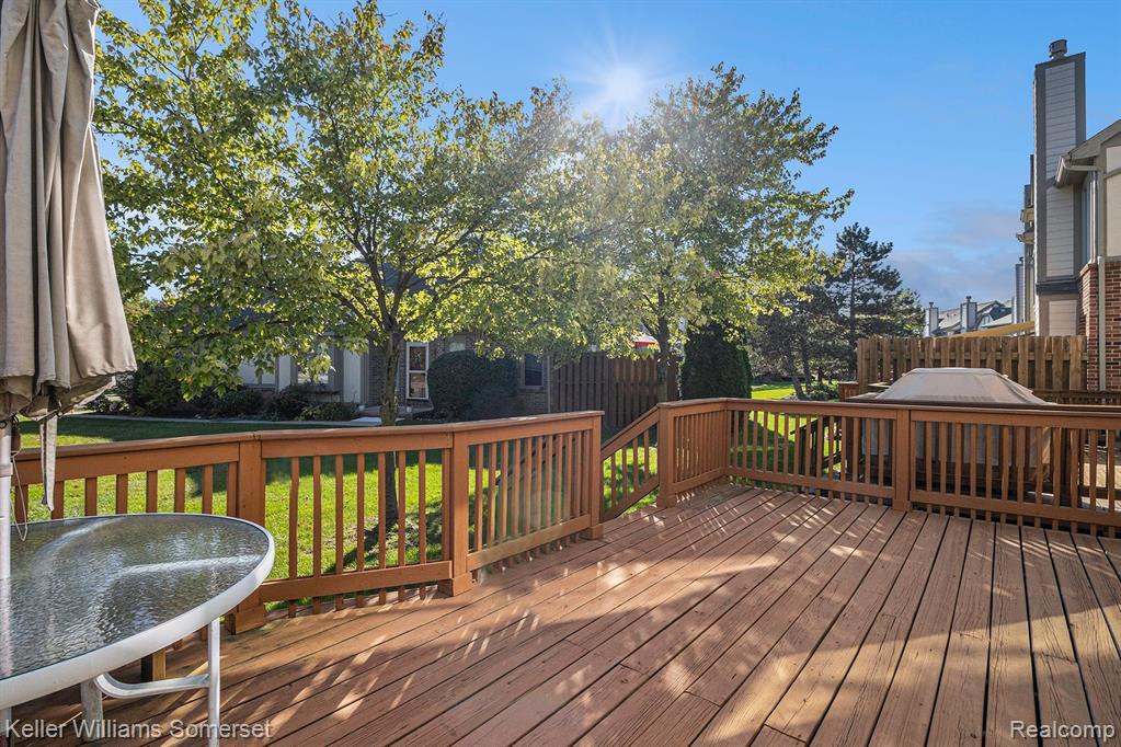 42199 SARATOGA Circle, Canton, MI 48187 — Photo 22
