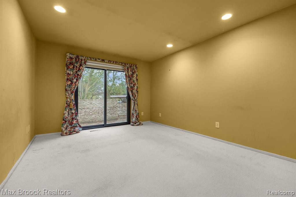 1654 S HILL Circle, Bloomfield Hills, MI 48304 — Photo 17