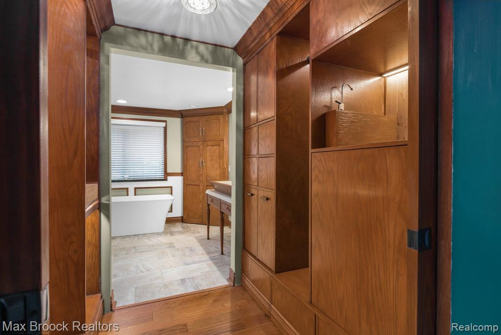 1654 S HILL Circle, Bloomfield Hills, MI 48304 — Photo 25