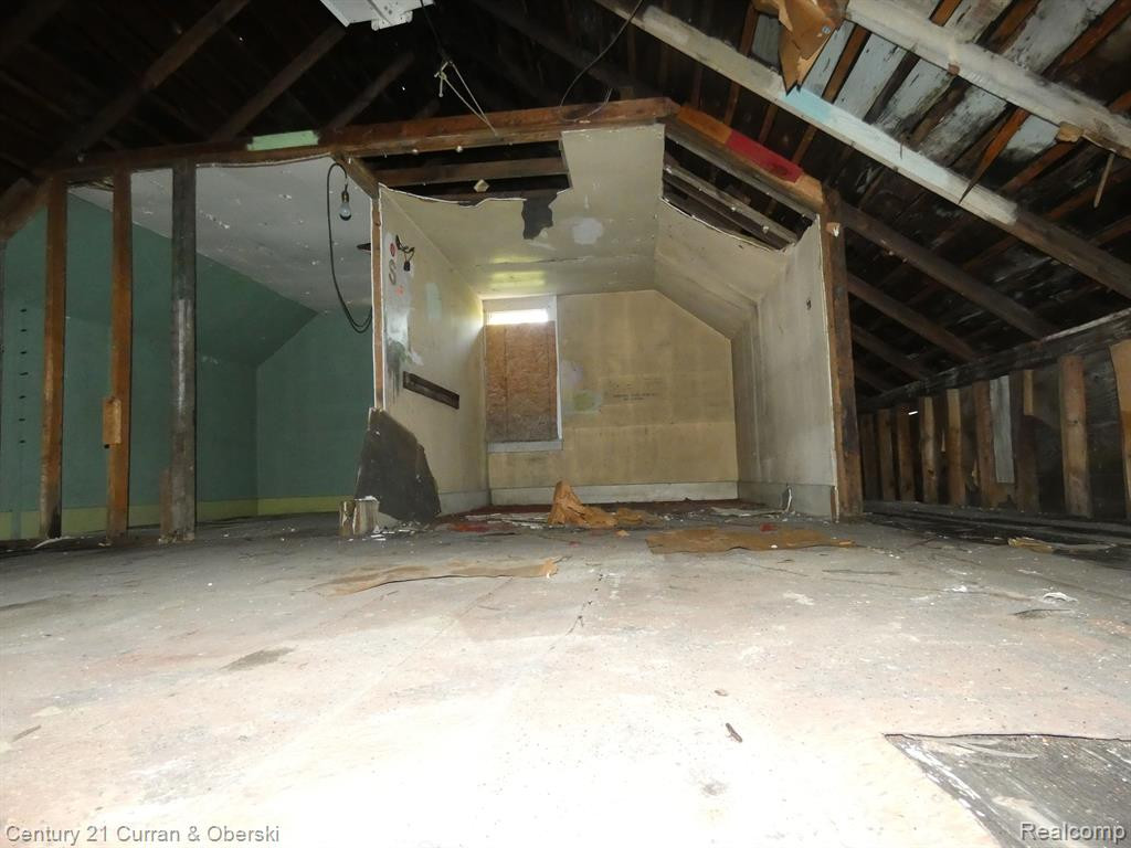 8217 TRAVERSE Street, Detroit, MI 48213 — Photo 16