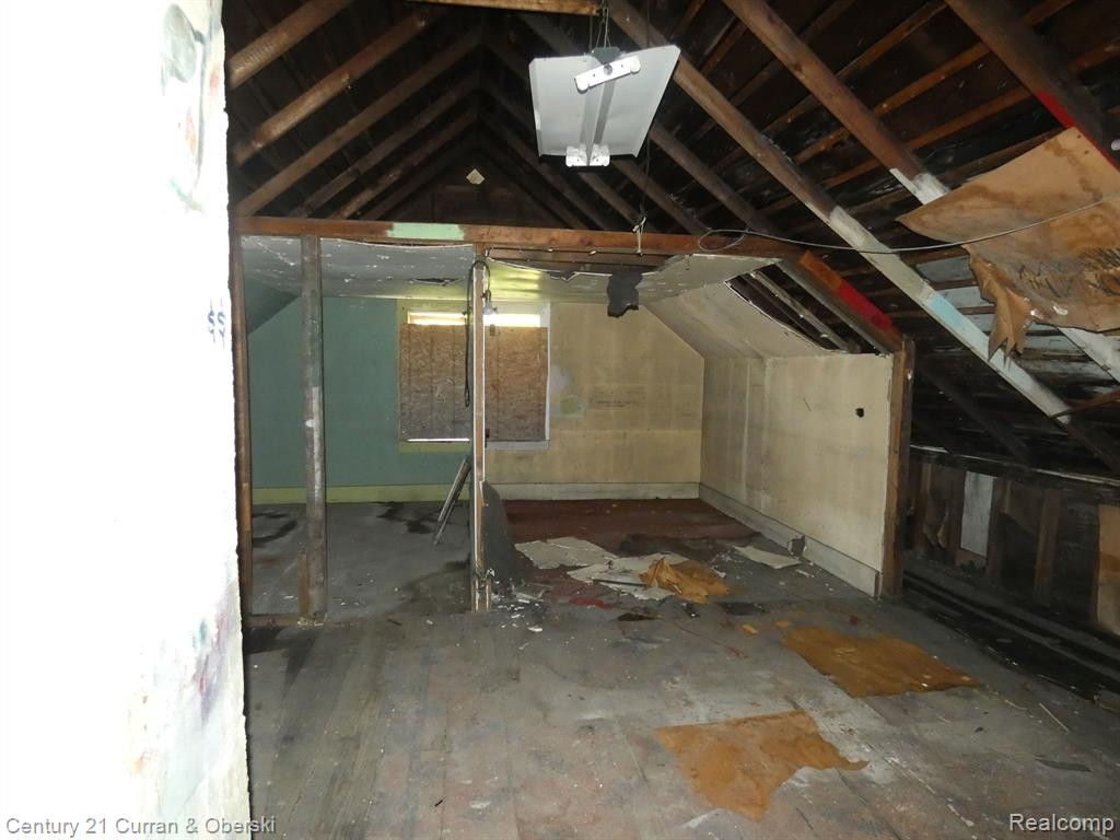 8217 TRAVERSE Street, Detroit, MI 48213 — Photo 20