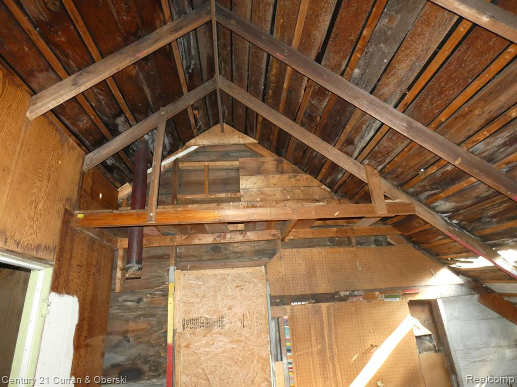 8217 TRAVERSE Street, Detroit, MI 48213 — Photo 22