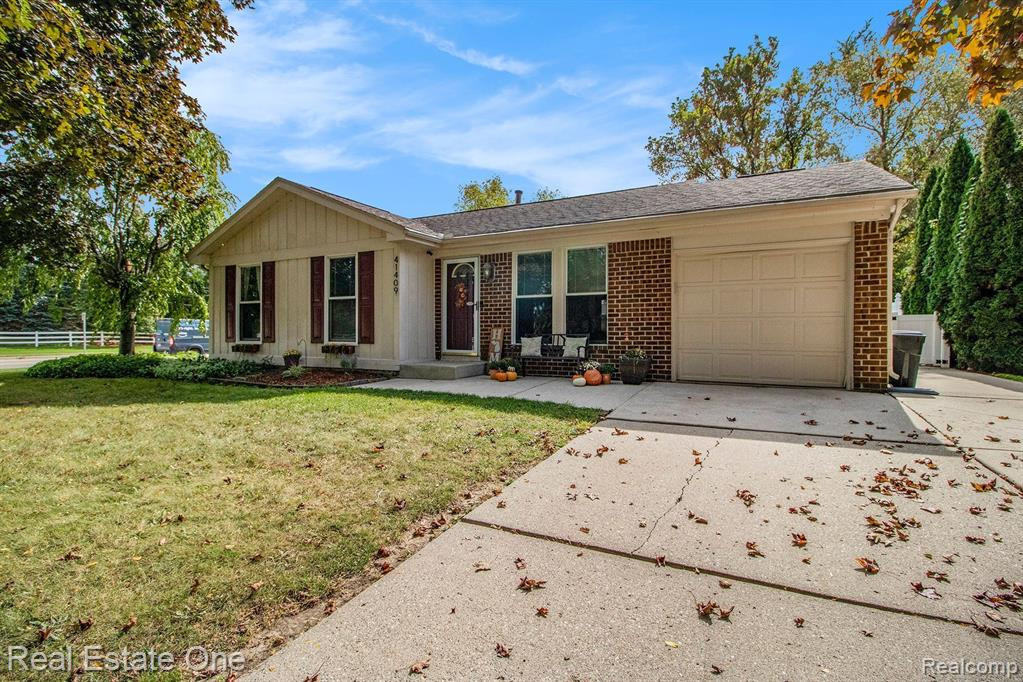 41409 AYRSHIRE Drive, Canton, MI 48188 — Photo 2