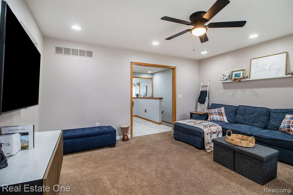 41409 AYRSHIRE Drive, Canton, MI 48188 — Photo 5