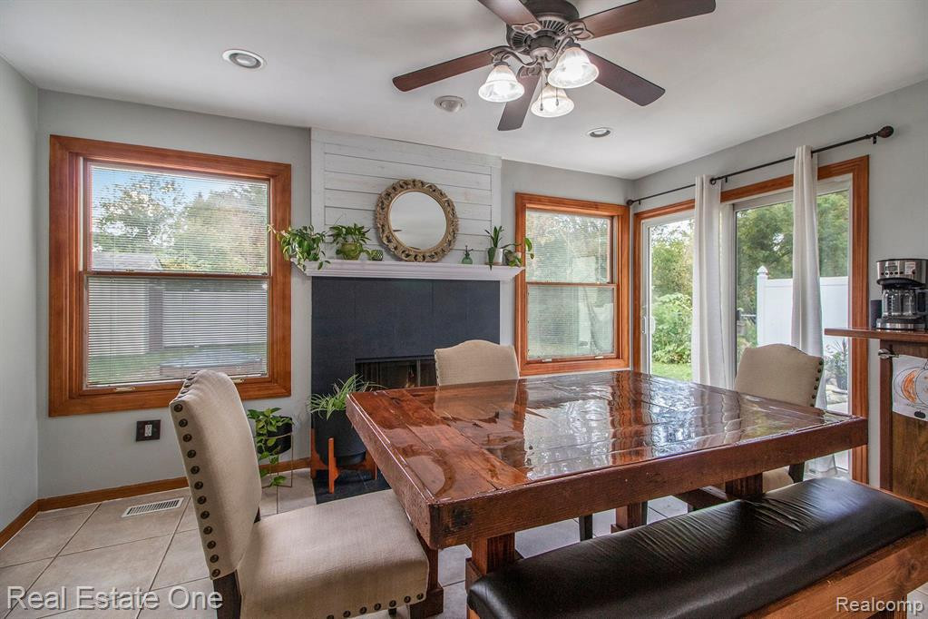 41409 AYRSHIRE Drive, Canton, MI 48188 — Photo 6