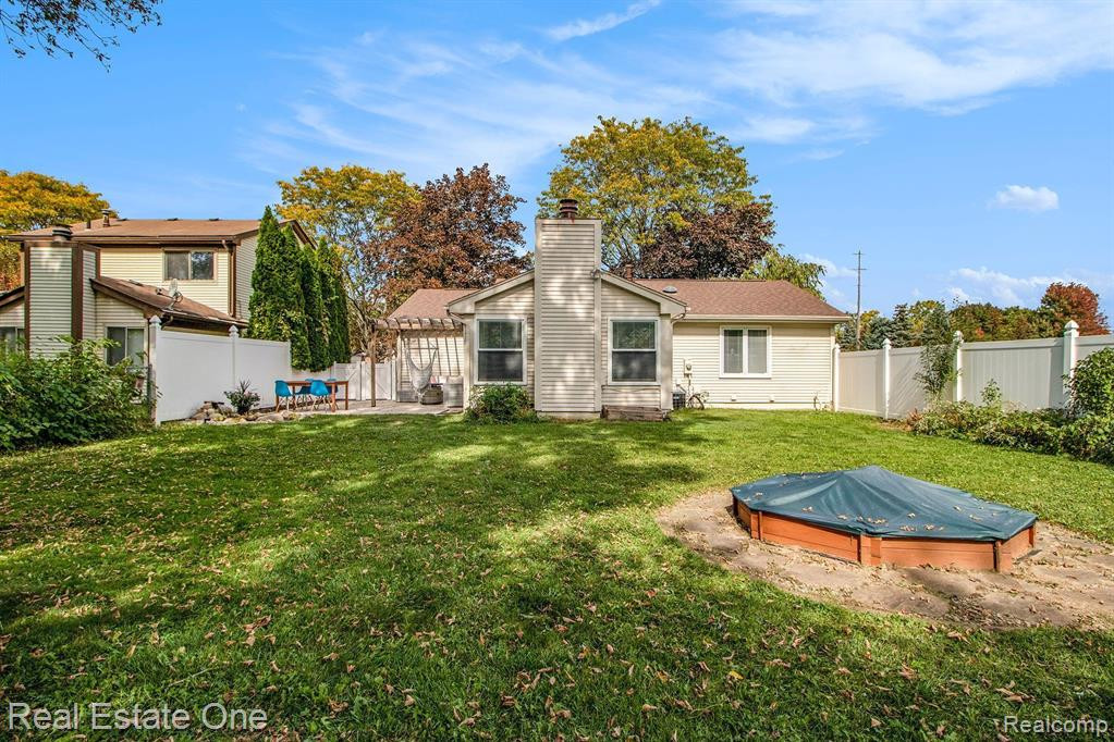 41409 AYRSHIRE Drive, Canton, MI 48188 — Photo 24
